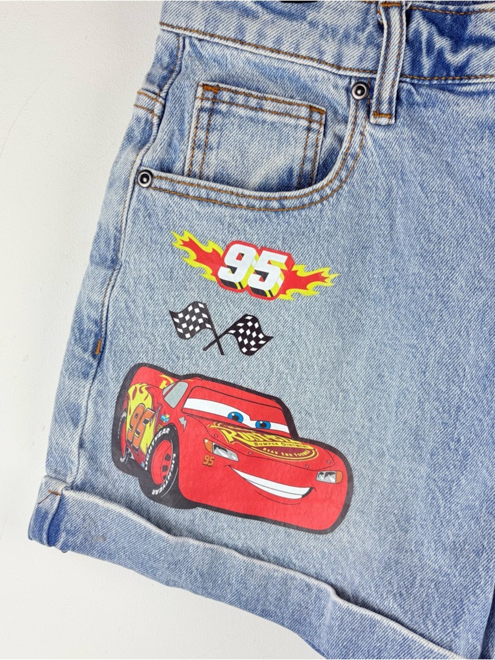 Disney Pixar Denim Shorts Women Size 5 Cars Lightning McQueen Cosplay Disneyland - Picture 4 of 10